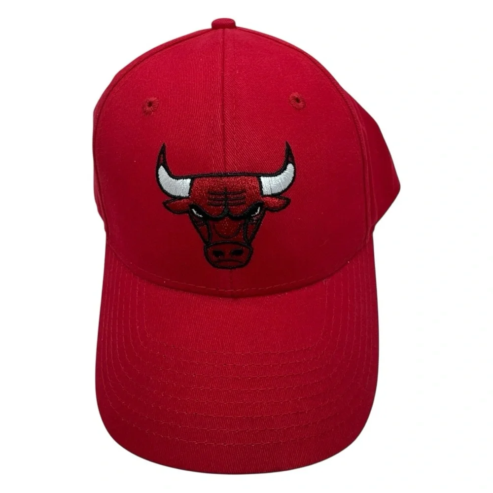 NBA Chicago Bulls Fan Favorite Cap - Picture 1 of 16